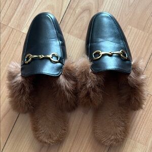 Elegant Black Leather Loafers with Brown Fur